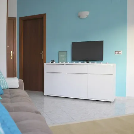 Estudio A 250 M De La Playa De Fenals
