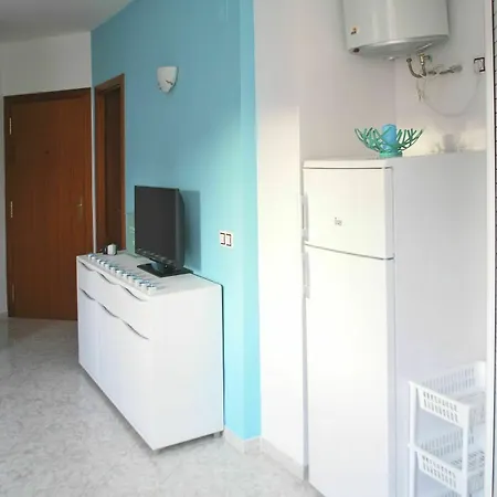 Estudio A 250 M De La Playa De Fenals Apartment